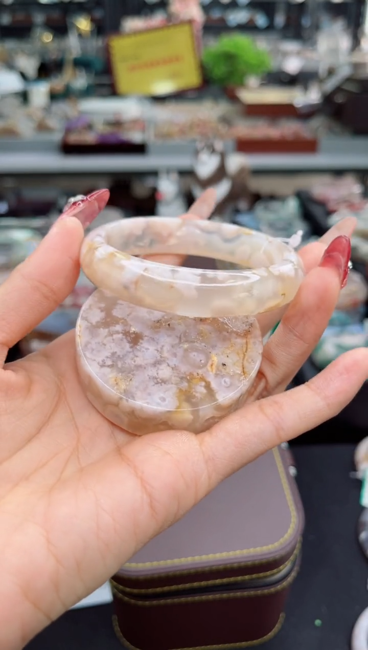 【闪购商品】石英质玉手镯未镶嵌58圈口（赠品镯心）6687246