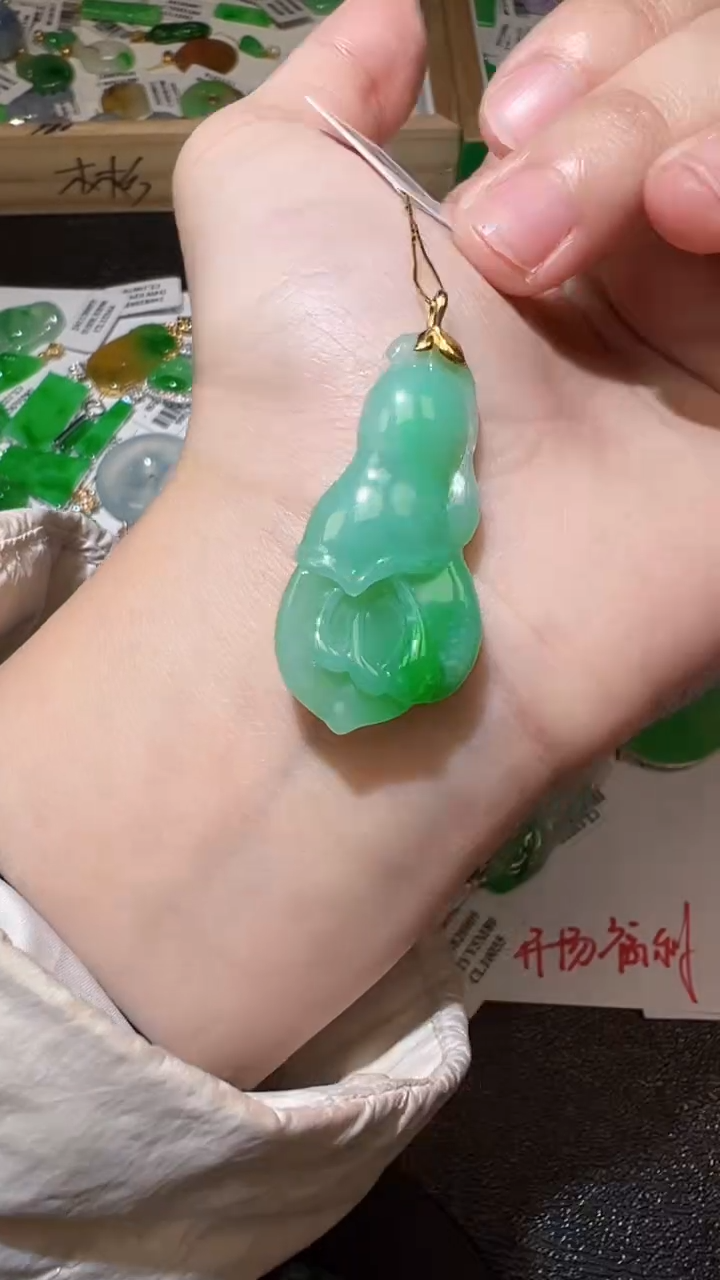【闪购商品】翡翠挂件18K金镶嵌我