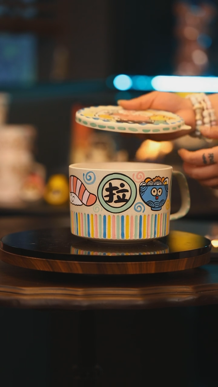 【闪购商品】摆件景德镇高温釉下彩绘设计师款