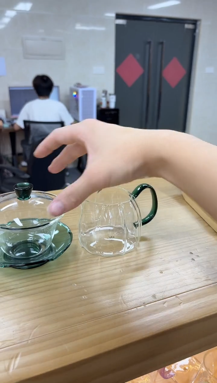 禾器荷叶盖碗墨绿色+禾器倾妍茶海墨绿色