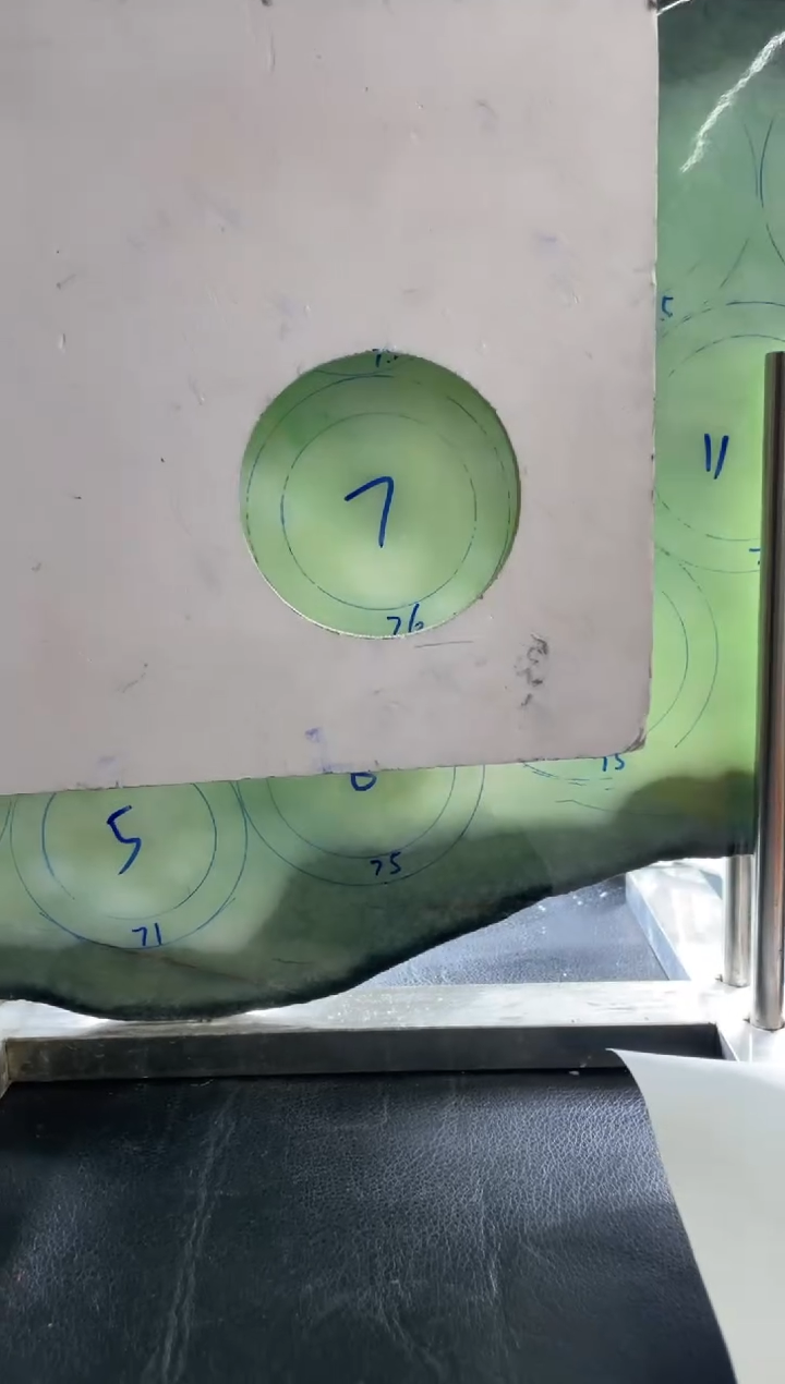 【闪购商品】定制翡翠手镯未镶嵌手镯DDS/发一件