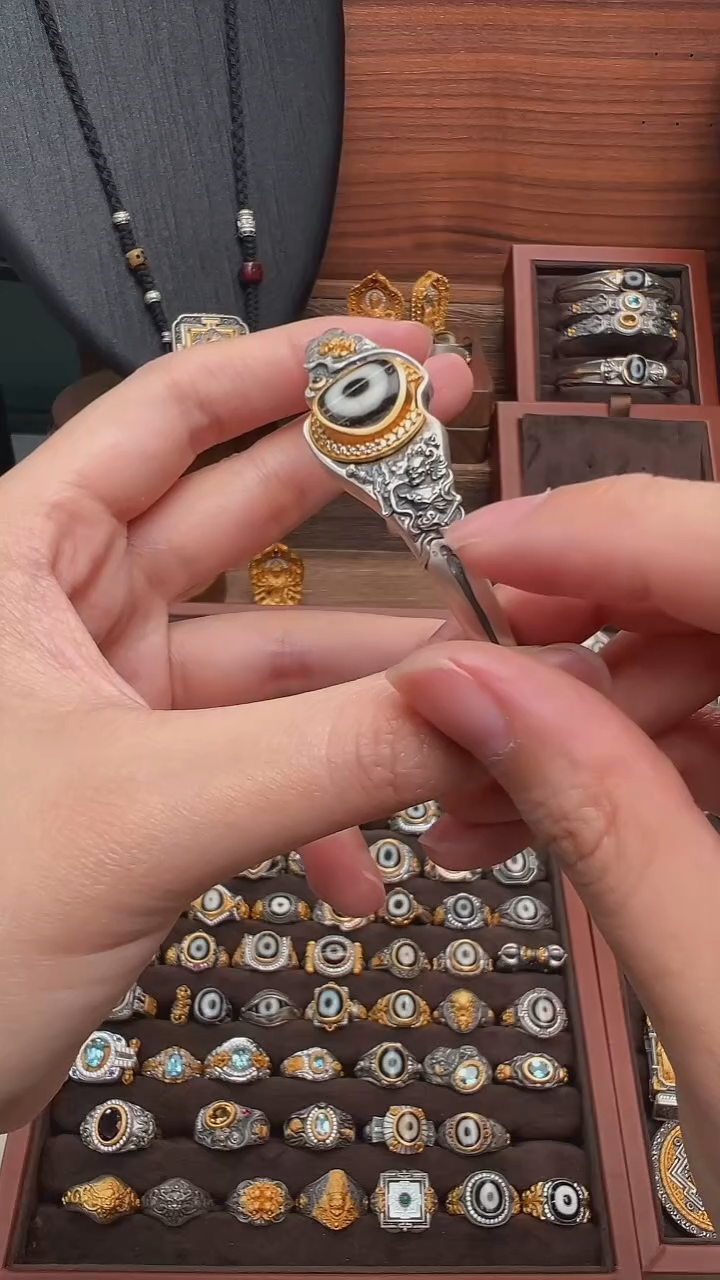 无925银尸陀林手镯