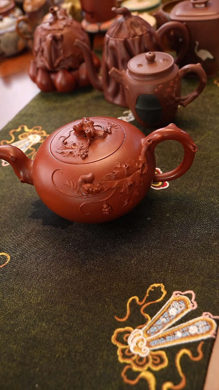 茶壶紫砂杨菲 松鼠葡萄