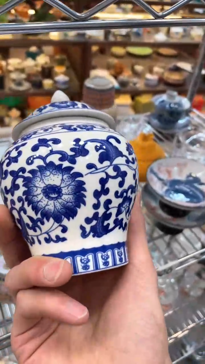 【闪购商品】@@@@@@@@@@@缠枝莲茶叶罐