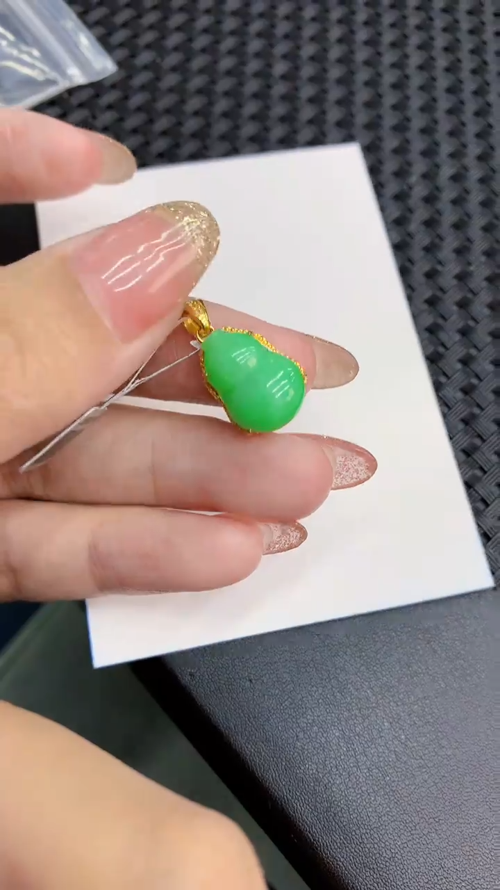 【闪购商品】翡翠银S925镶嵌颈饰            8