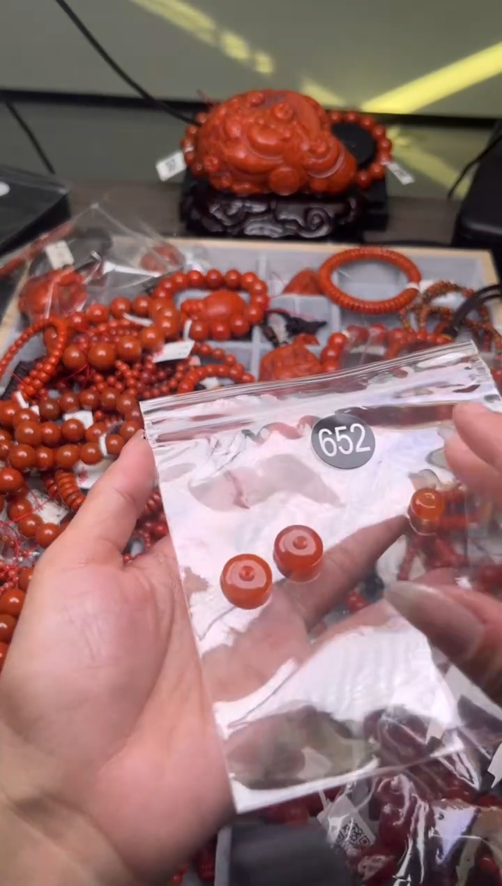 【闪购商品】南红玛瑙珠宝奇石未镶嵌652