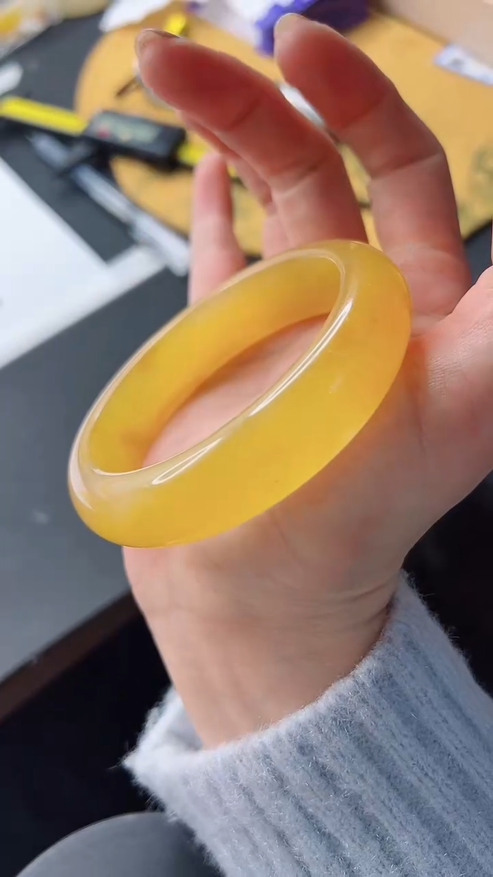 【闪购商品】石英质玉手镯未镶嵌865-61+