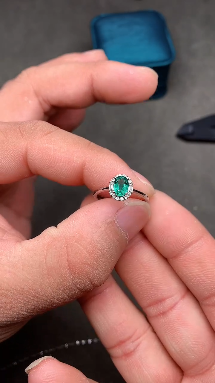 【闪购商品】祖母绿戒指银S925镶嵌.........