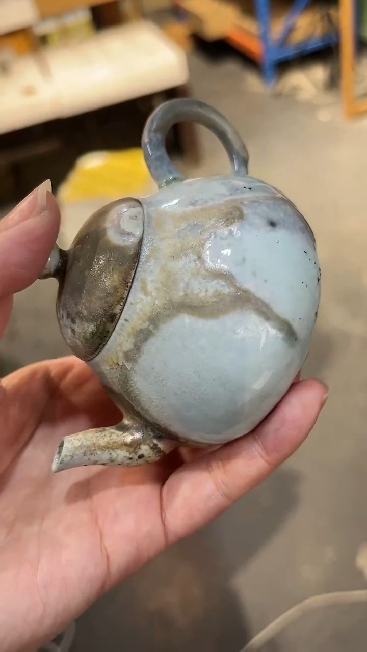 【闪购商品】壶446号容量100-110ML有取钉痕迹