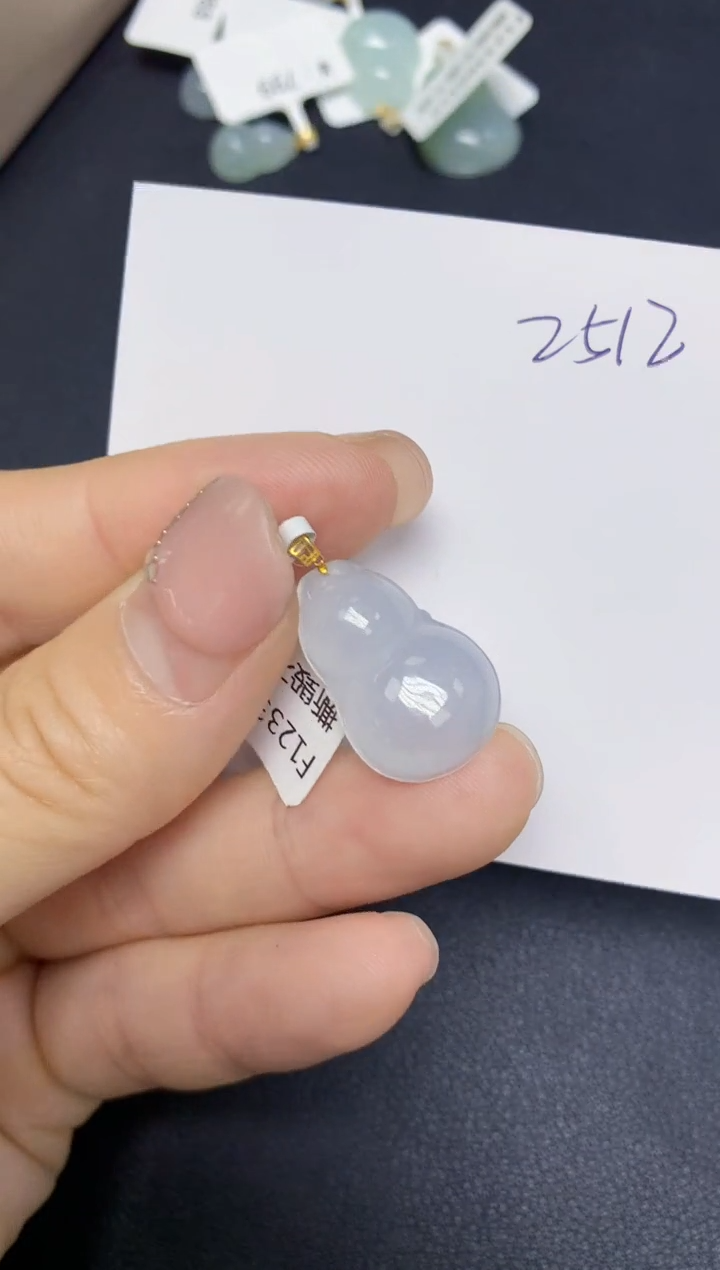 【闪购商品】翡翠挂件18K金镶嵌 天然翡翠A货