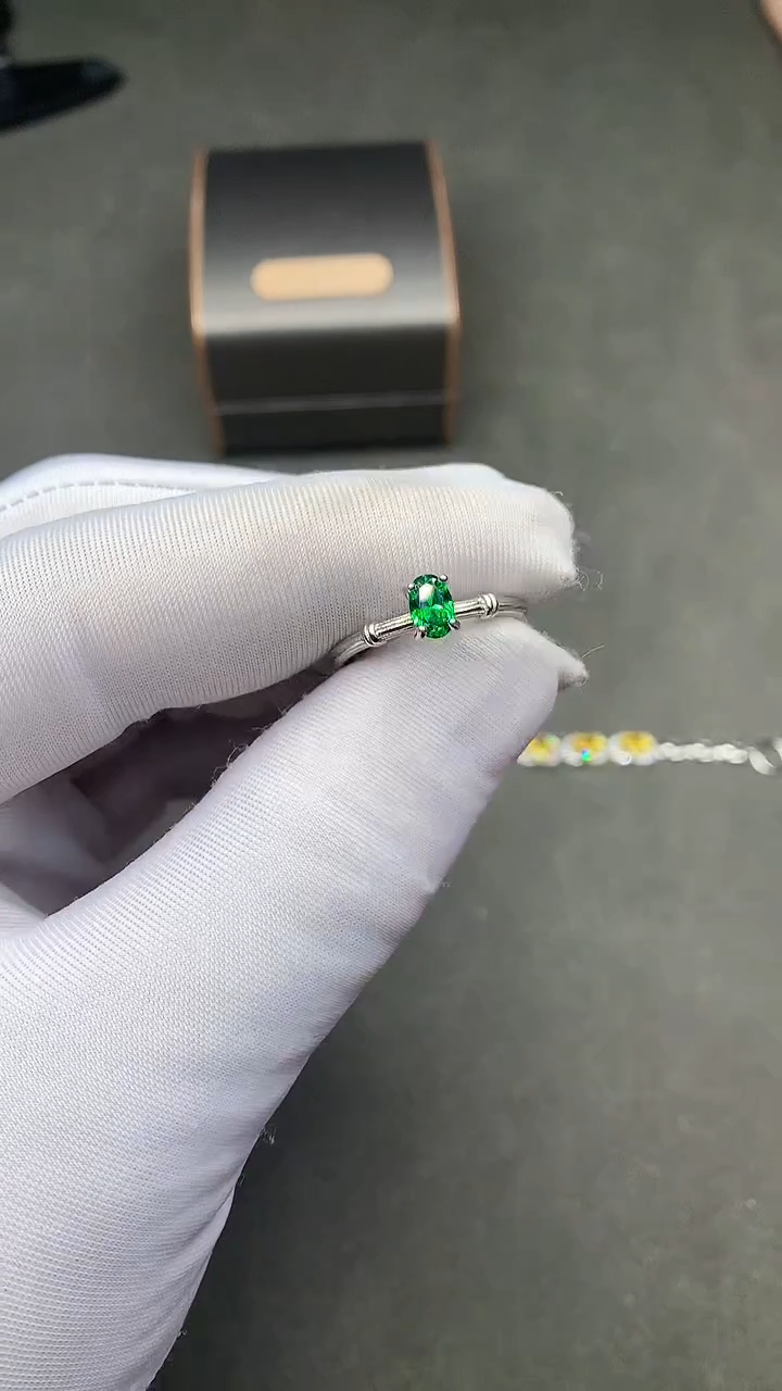 【闪购商品】祖母绿戒指银S925镶嵌..........