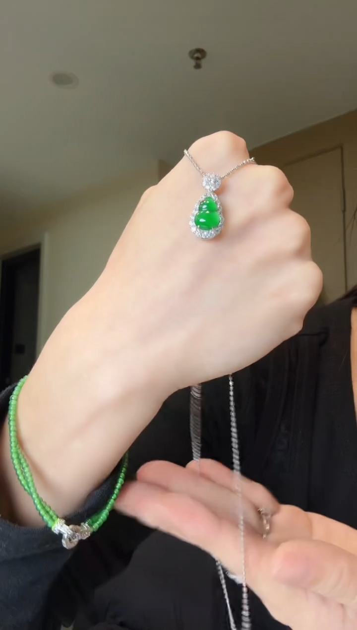 【闪购商品】翡翠吊坠(不含链)银S925镶嵌天然翡翠吊坠