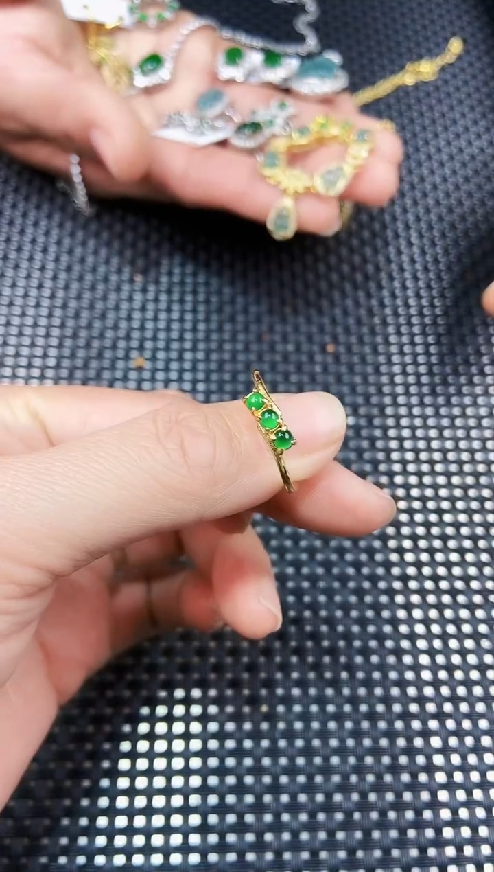【闪购商品】翡翠戒指未镶嵌11111111