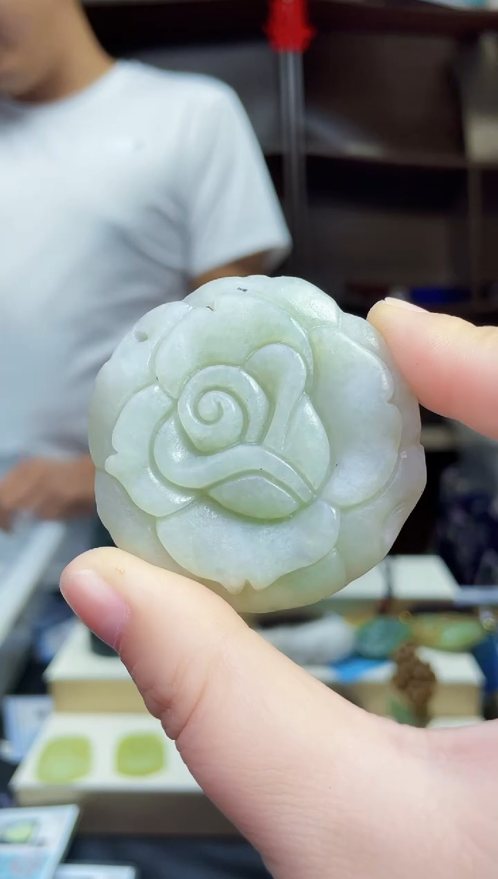 和田玉未镶嵌颈饰1
