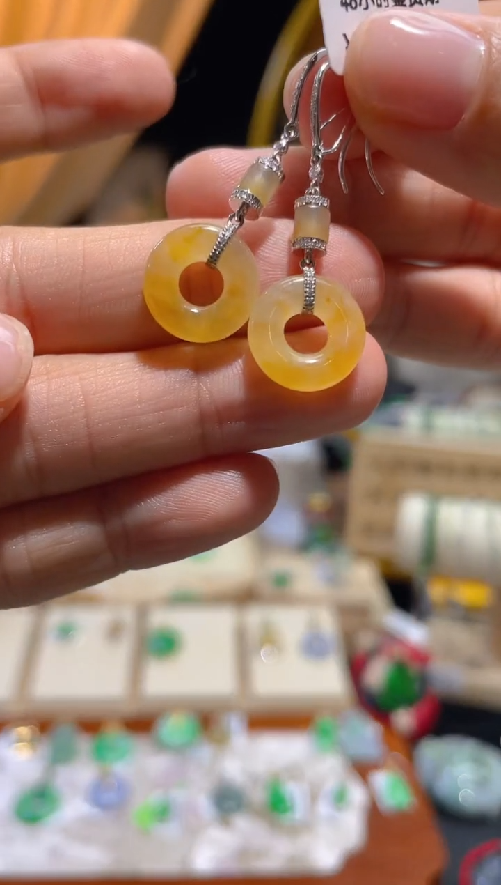 【闪购商品】翡翠颈饰18K金镶嵌假一赔三