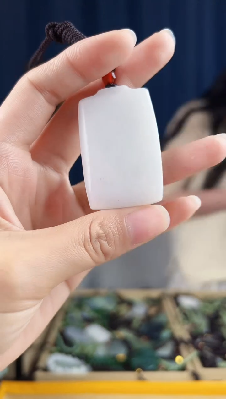 颈饰未镶嵌和田玉拍一发一，多样性发货