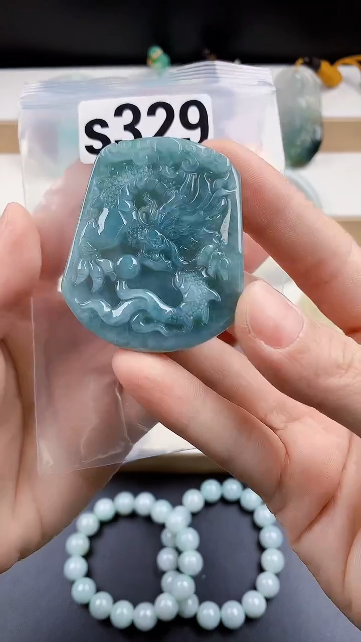 颈饰未镶嵌翡翠天然翡翠吊坠挂件