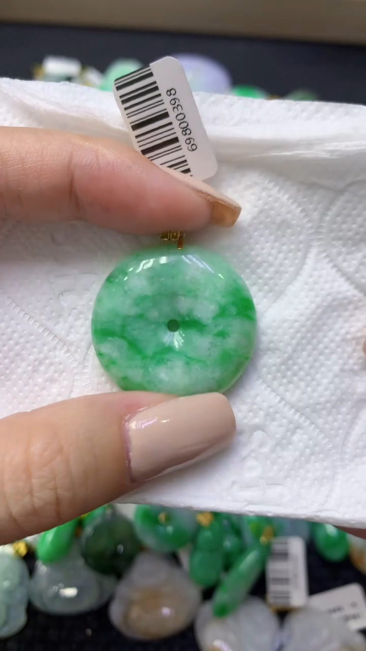 颈饰18K金镶嵌翡翠天然缅甸翡翠A货