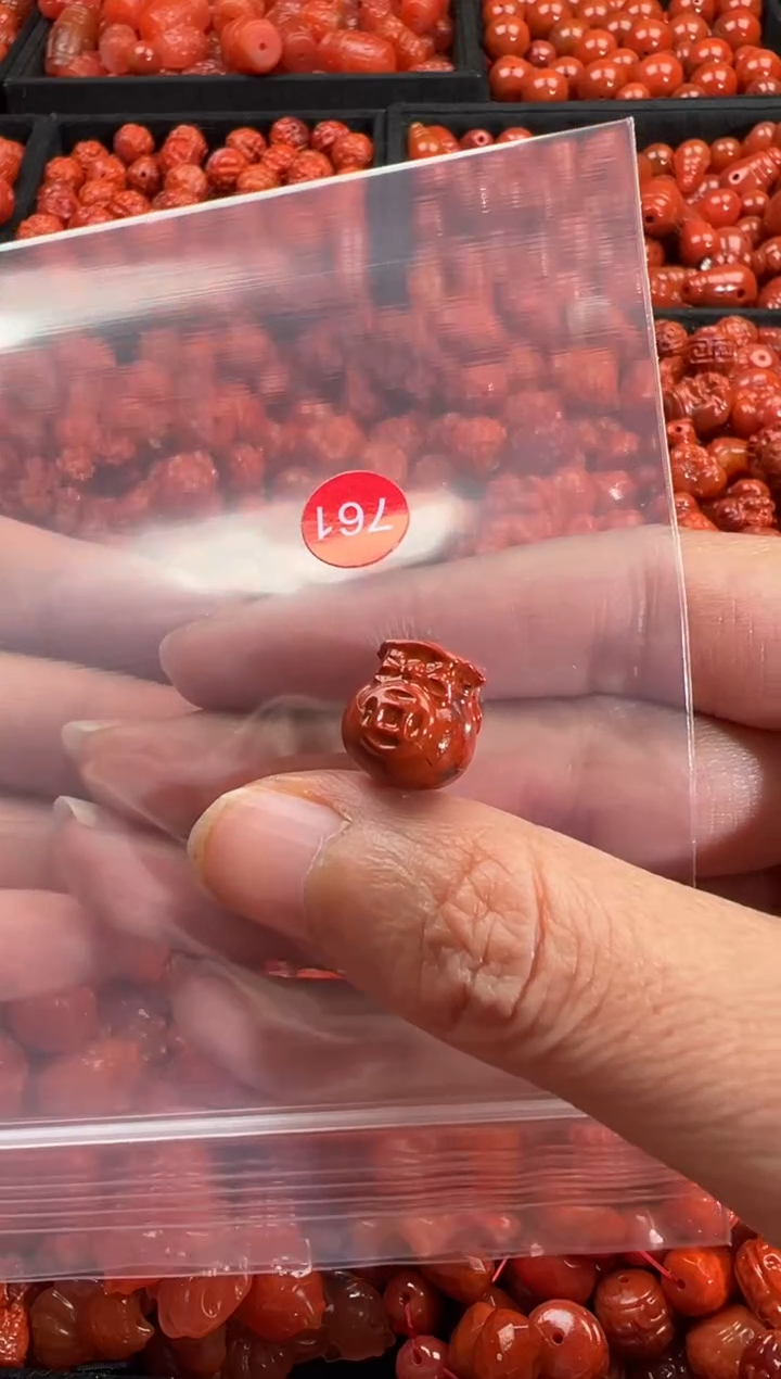 颈饰未镶嵌南红玛瑙1