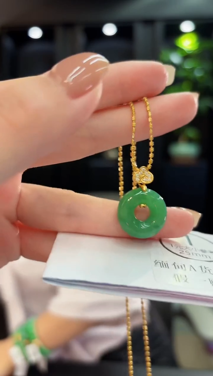 吊坠(不含链)未镶嵌翡翠缅料A货/多样性发货/一件