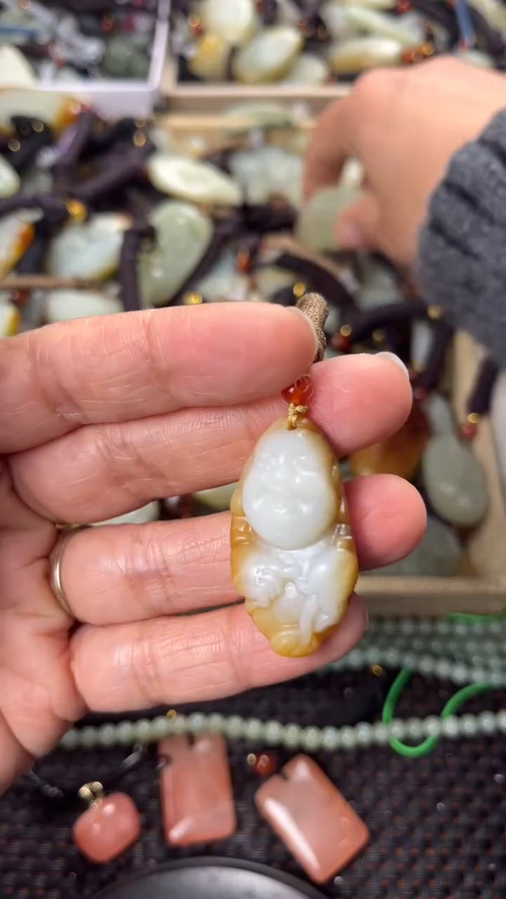 【闪购商品】和田玉颈饰未镶嵌多样性发货没有证书拍一发一有瑕