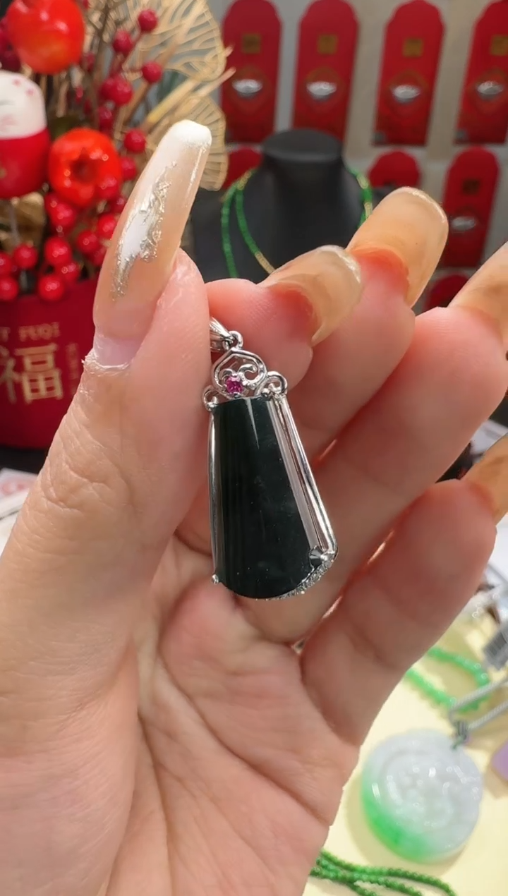 【闪购商品】翡翠颈饰18K金镶嵌挂件