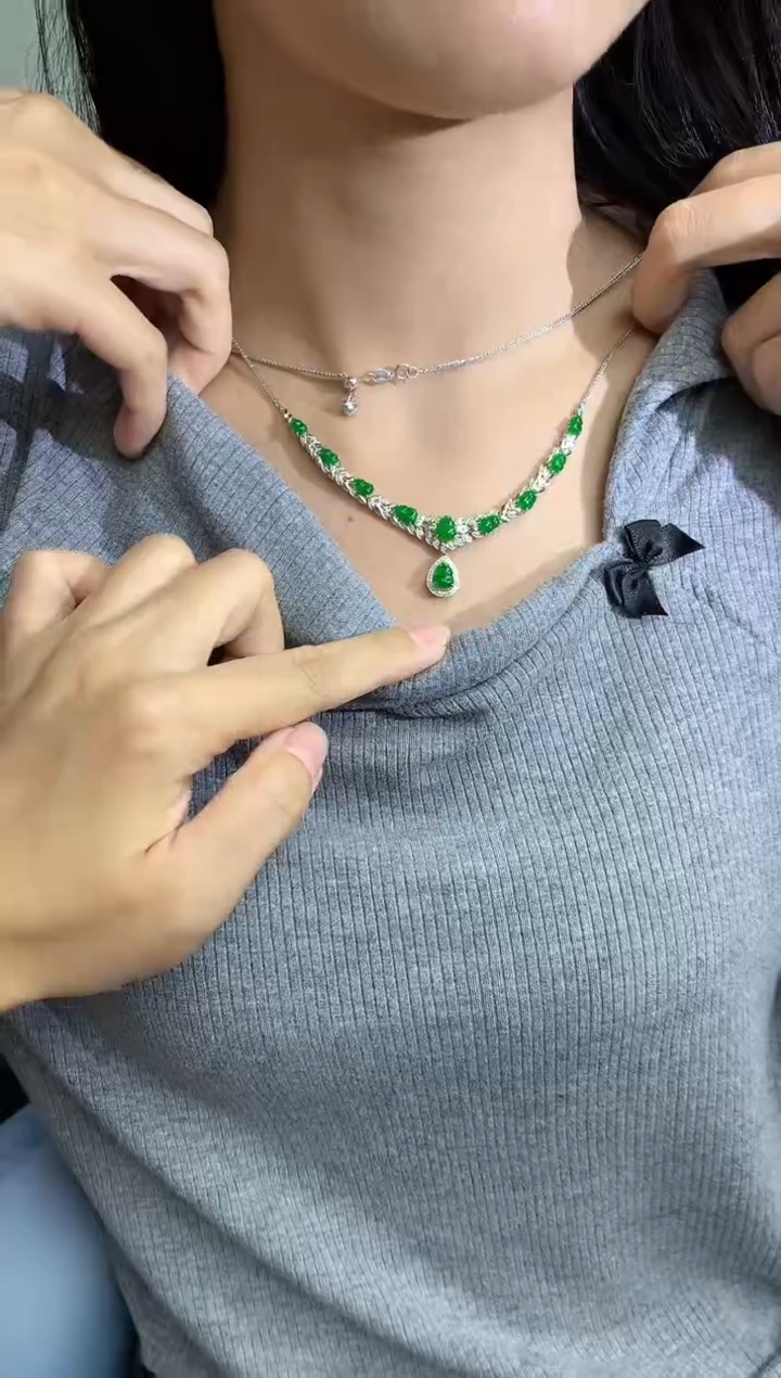 翡翠18K金镶嵌颈饰700-春日珠宝