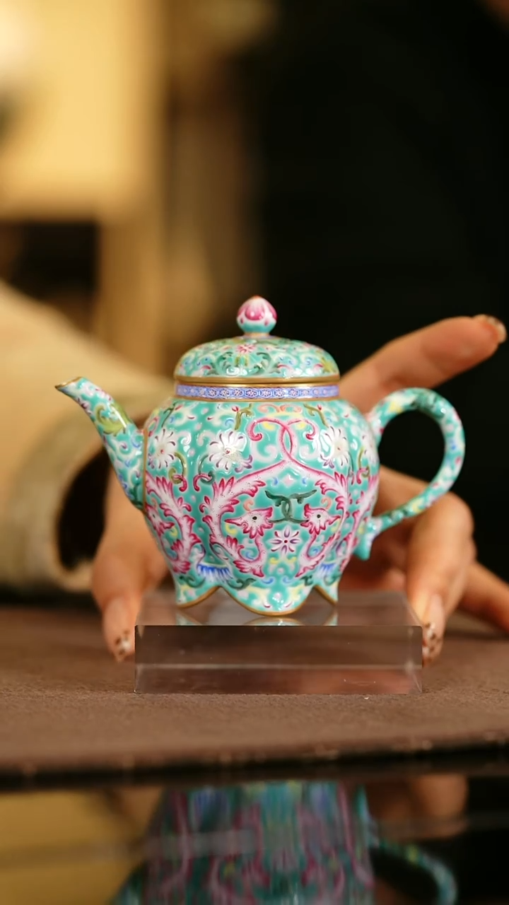 瓷瓷姑娘溢珍堂松石绿壶