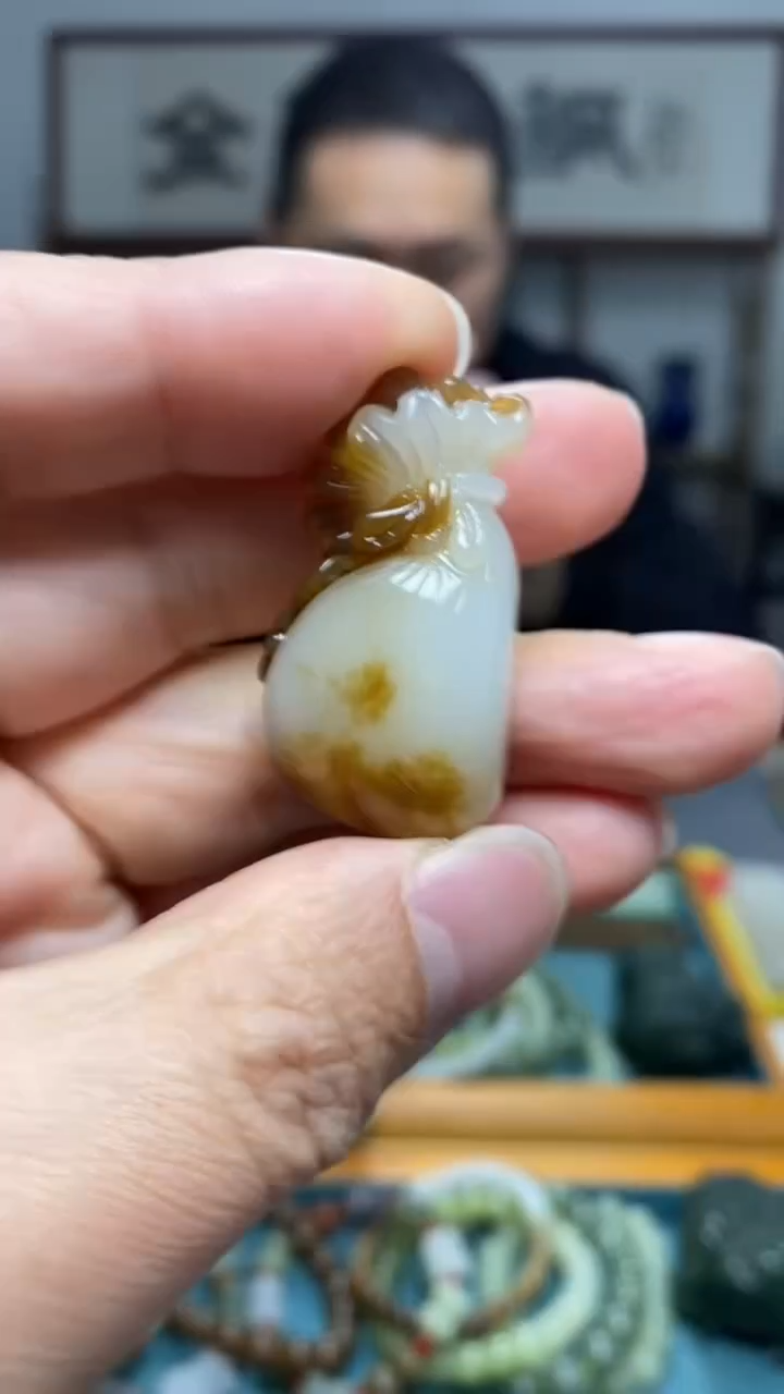 颈饰未镶嵌和田玉70