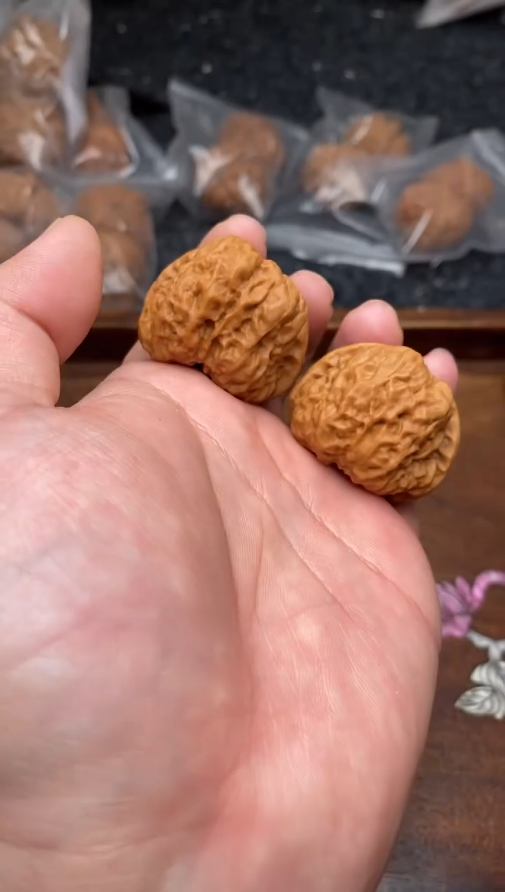 【闪购商品】文玩核桃把件G91号蛤蟆头36尺
