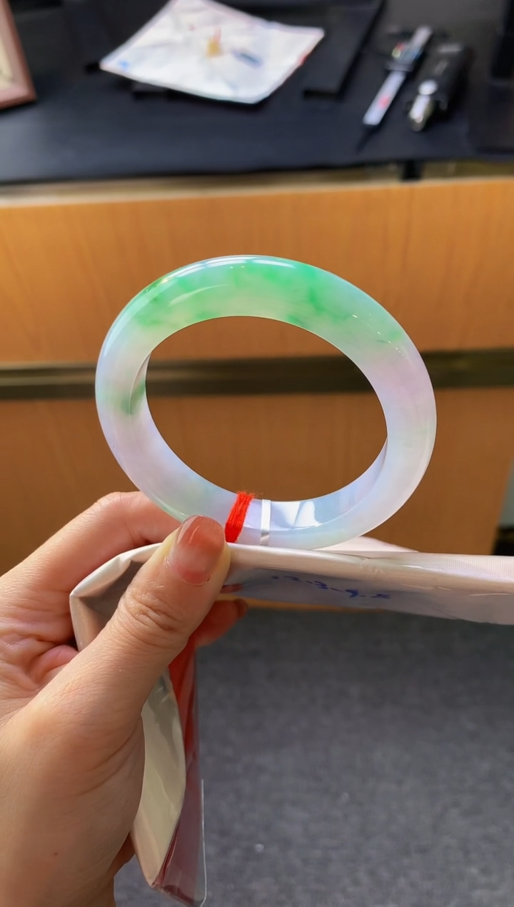 未镶嵌手镯翡翠- C88圈口 56.4全款10.5万 定金2万