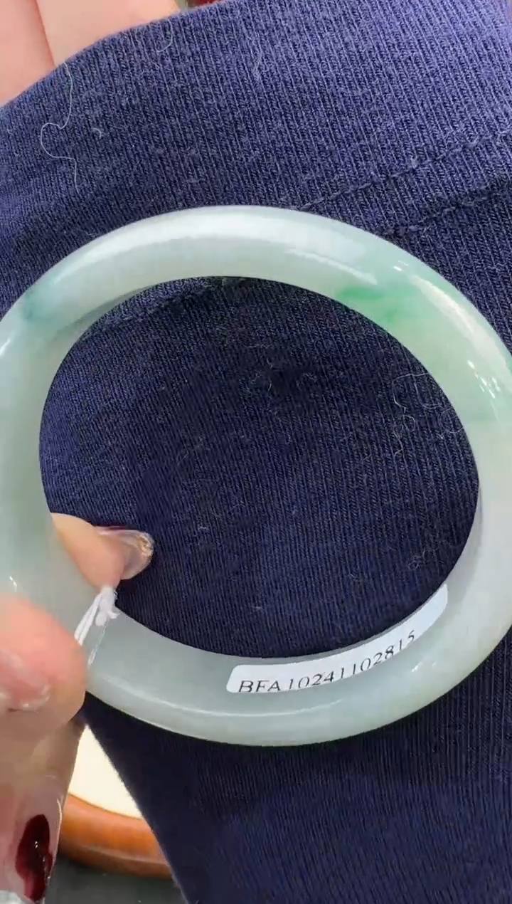 【闪购商品】翡翠手镯未镶嵌手镯