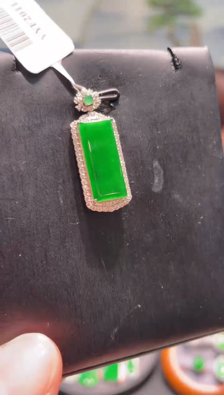 【闪购商品】翡翠颈饰18K金镶嵌A62天然A货翡翠