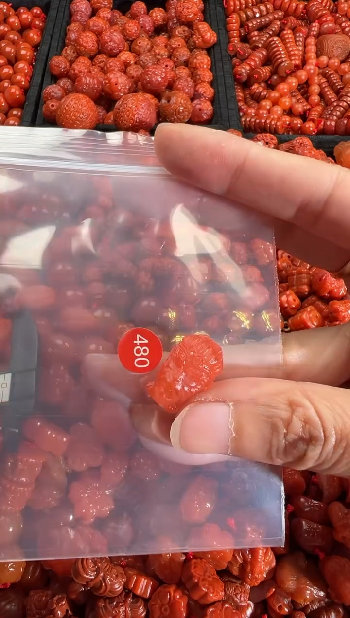 【闪购商品】南红玛瑙颈饰未镶嵌2