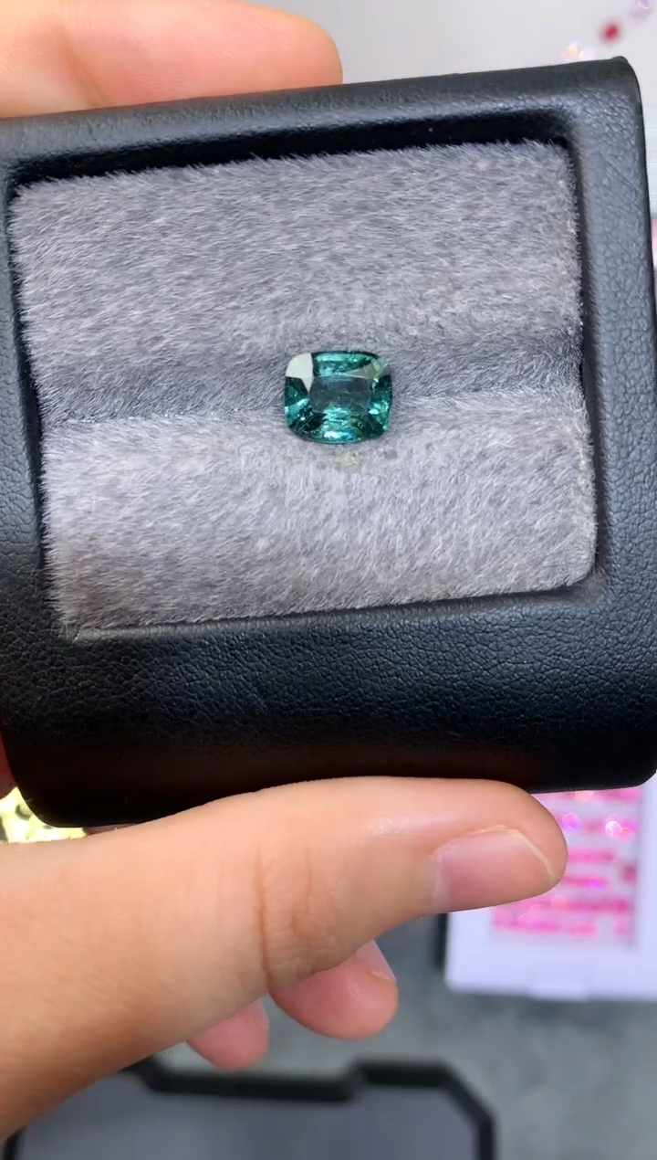 【闪购商品】定制尖晶石裸石未镶嵌枕型 绿色调 2.69ct