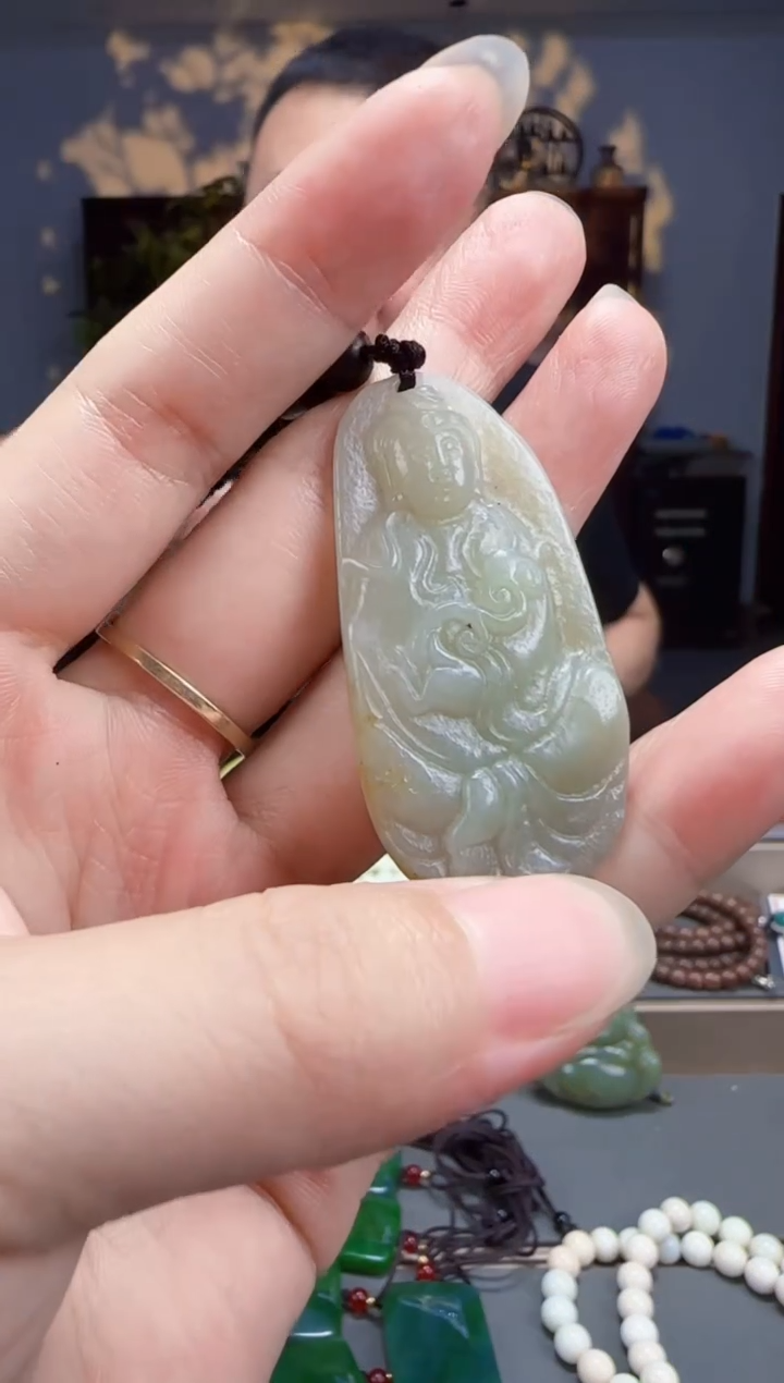 和田玉未镶嵌颈饰1