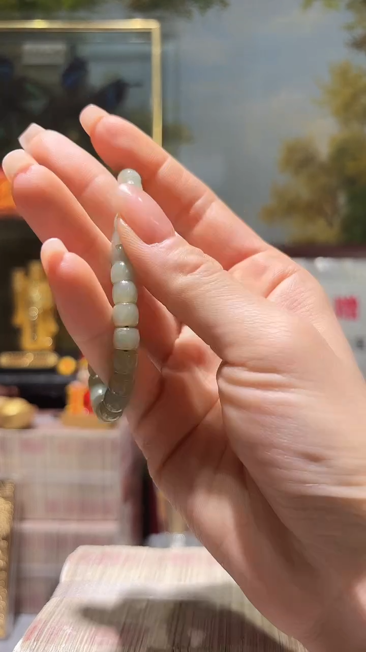 未镶嵌和田玉（糖玉）挂件和田玉手链