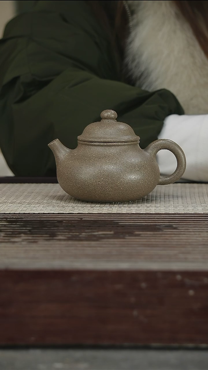 茶壶紫砂71号260CC