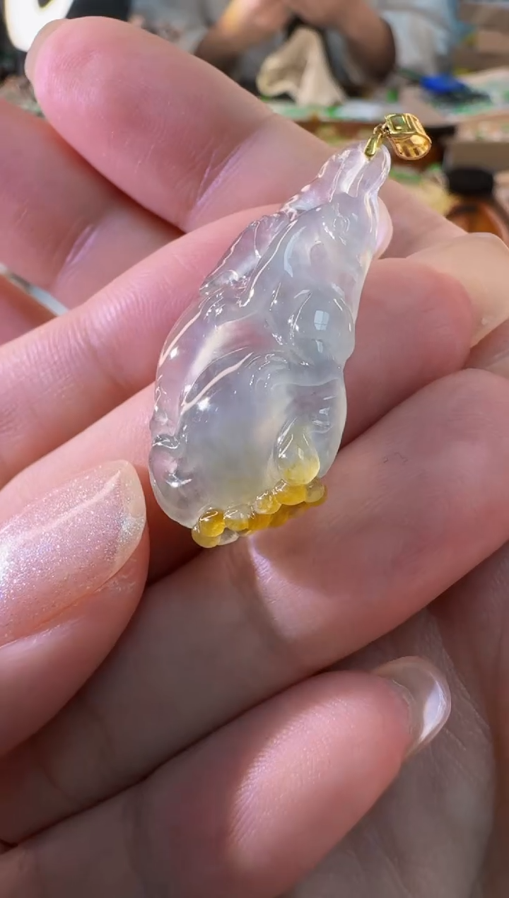 翡翠18K金镶嵌颈饰缅甸翡翠A货吊坠