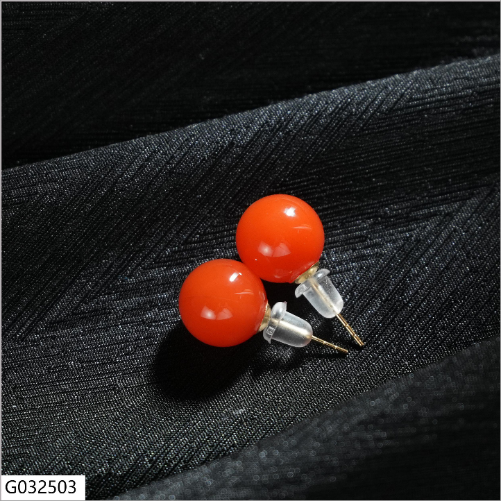 【高端精品】 18k/保山南红耳钉 G032503
