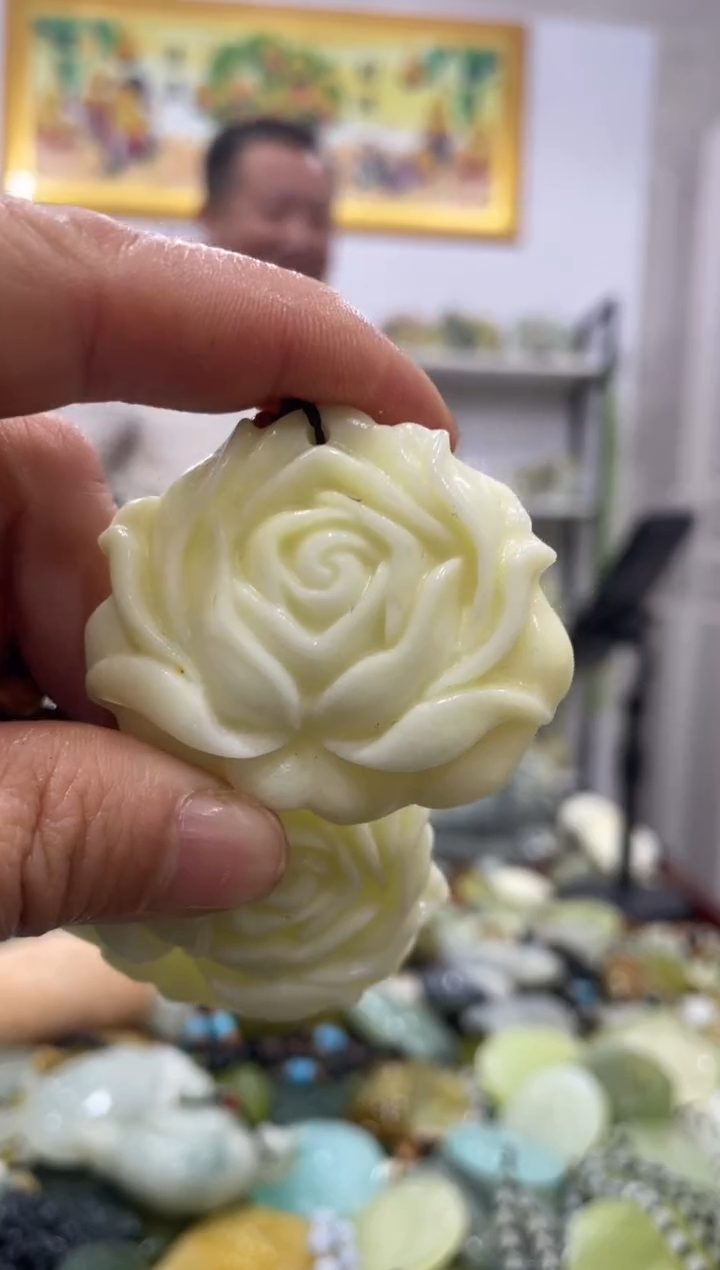 【闪购商品】岫玉吊坠未镶嵌多样性发货其中发一件