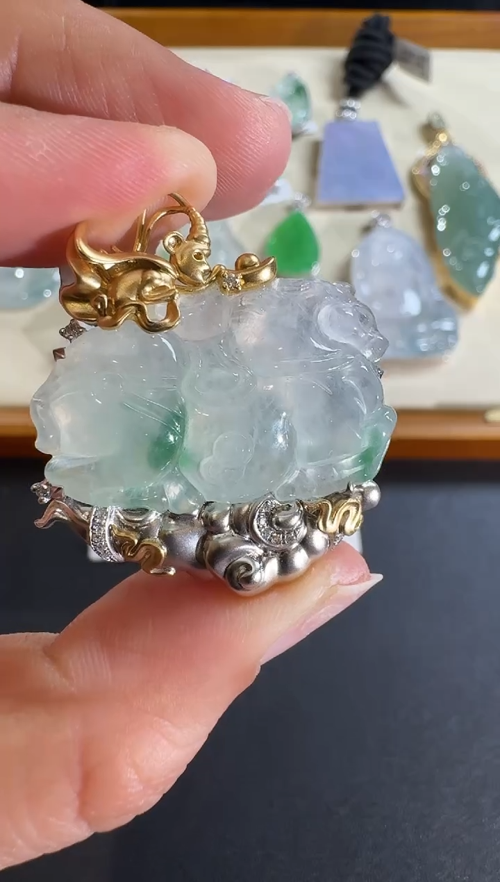 【闪购商品】翡翠吊坠(不含链)18K金镶嵌【源头工厂】钻石镶嵌