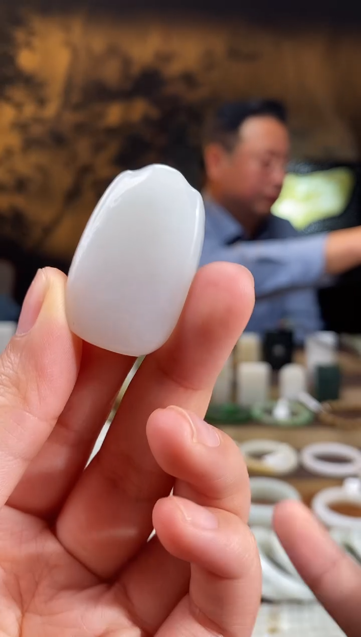 颈饰未镶嵌和田玉白玉 高白无事牌 