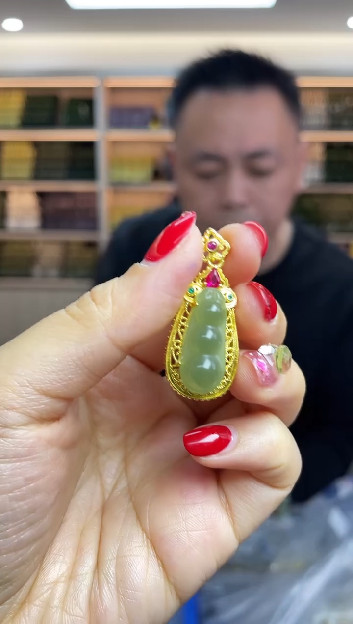 【闪购商品】和田玉`未镶嵌多样性发一件