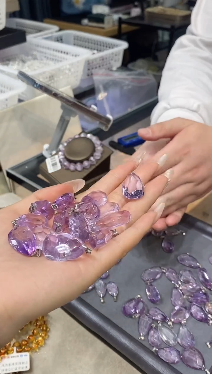 【闪购商品】水晶吊坠(赠链)未镶嵌紫水晶项链+多样性发一