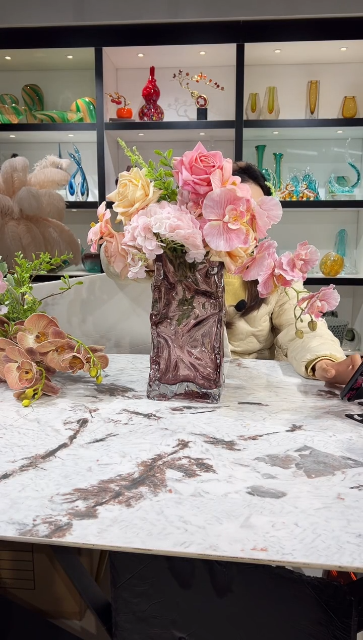 设计师款蓝色花瓶