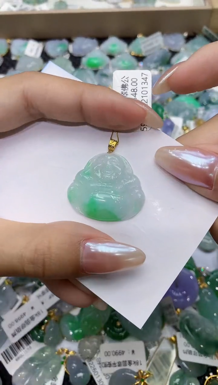 翡翠18K金镶嵌颈饰111111111111