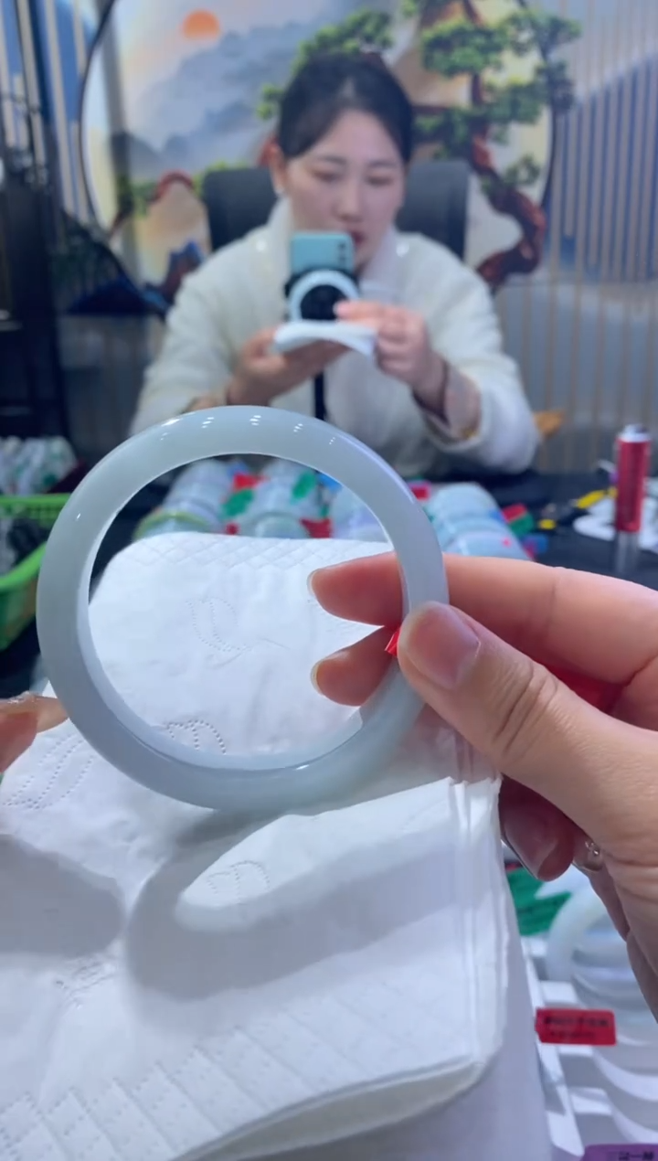 【闪购商品】翡翠手镯未镶嵌00008381