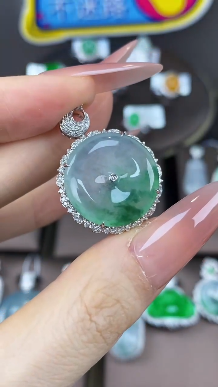 【闪购商品】翡翠吊坠(不含链)18K金镶嵌翡翠包镶平安扣