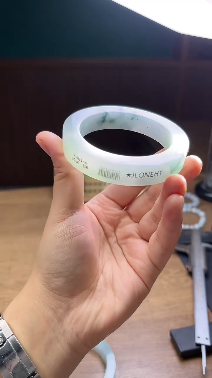 未镶嵌手镯定制翡翠香*定制